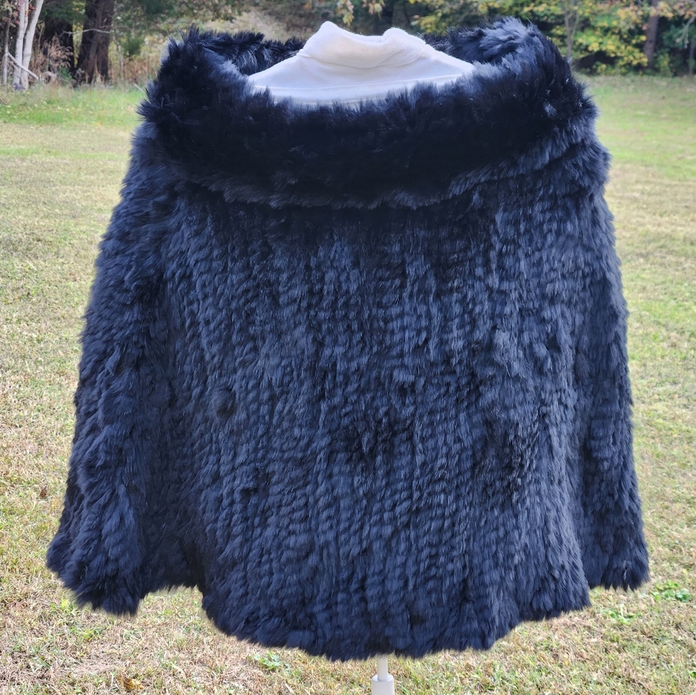 REDfish Designs Rabbit Fur Poncho M